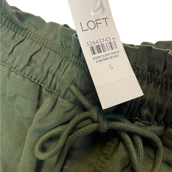 NWT LOFT paper bag shorts in dark green. Women’s size small.Super soft and cute! - Picture 3 of 3